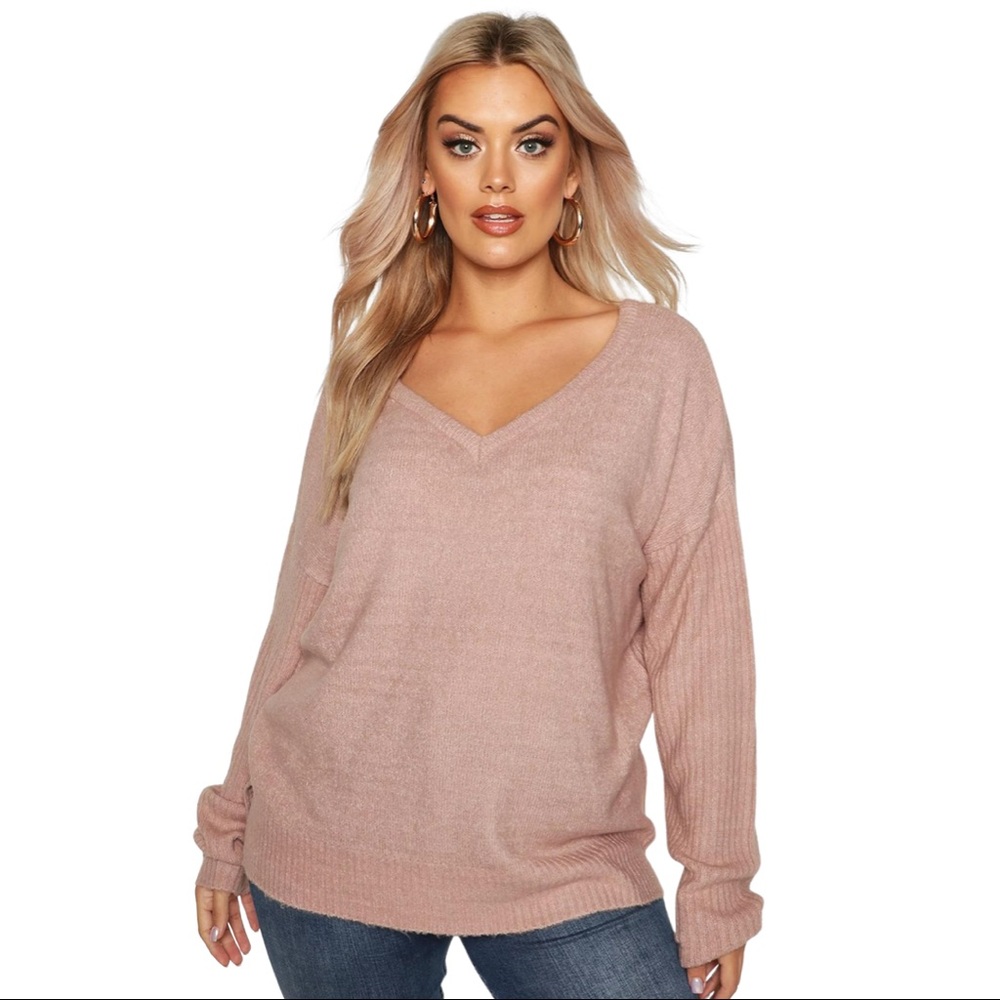 Boohoo Plus Sweater With V Neck Detail Front And Back Pink